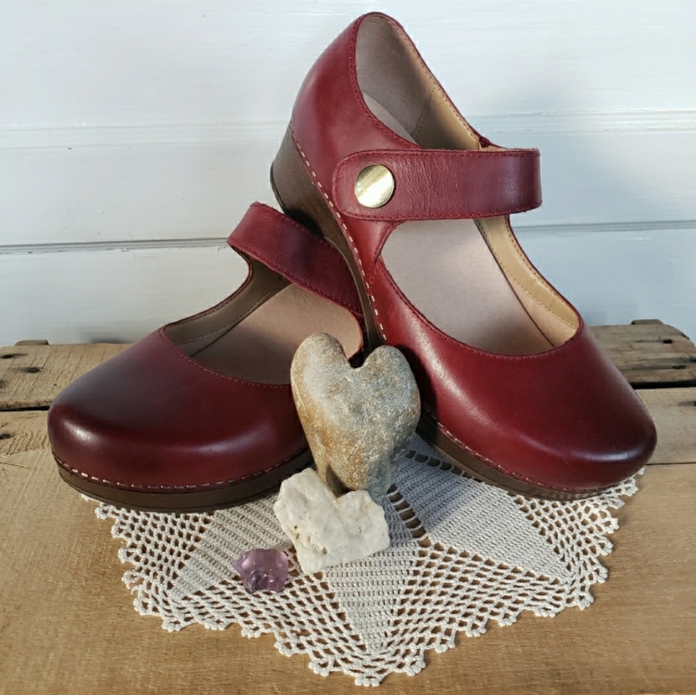 RED Dansko Beatrice MaryJane Clog Burnished Velcro Strap Button Boho Cottage - Picture 2 of 11